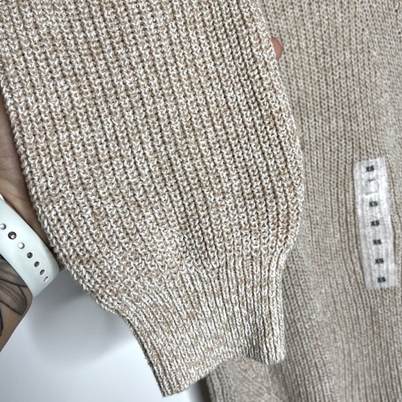NWT Old Navy Mock Turtle Neck Heathered Beige Tan Balloon Sleeve Knit Sweater - Picture 2 of 7